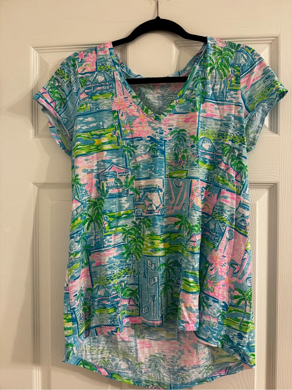Lilly Pulitzer Blue Green Pink Tropical V-Neck Short Sleeve Tee
